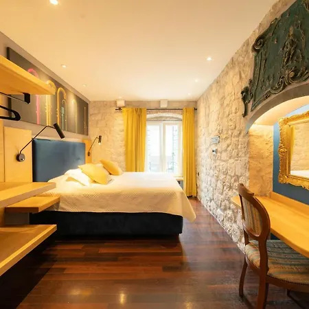 מלון Domus Maritima 3*