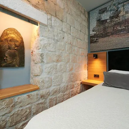 多姆斯马里蒂玛酒店 特罗吉尔