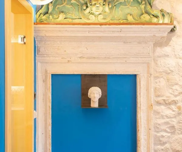 Domus Maritima Τρογκίρ