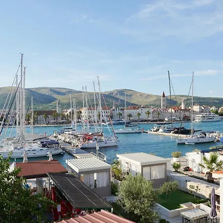 Domus Maritima Hotel