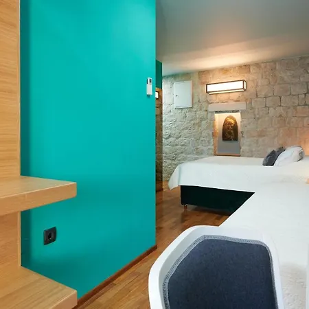 فندق Domus Maritima 3*