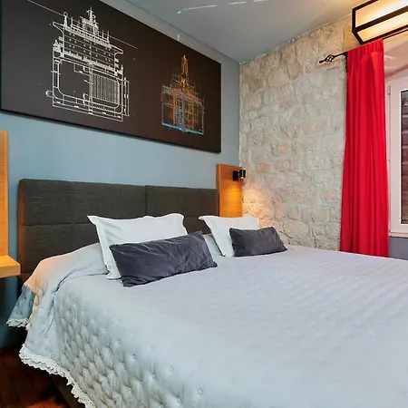 Domus Maritima 3*