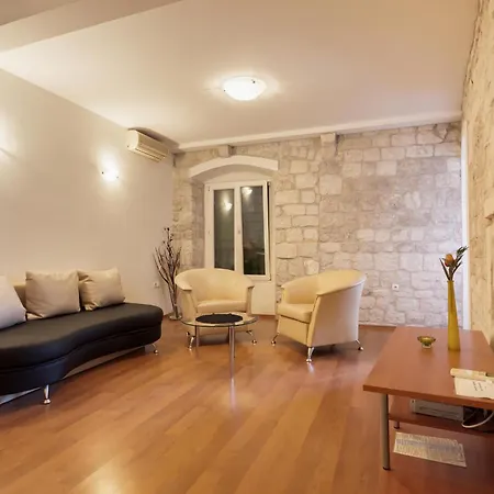 Domus Maritima 3*