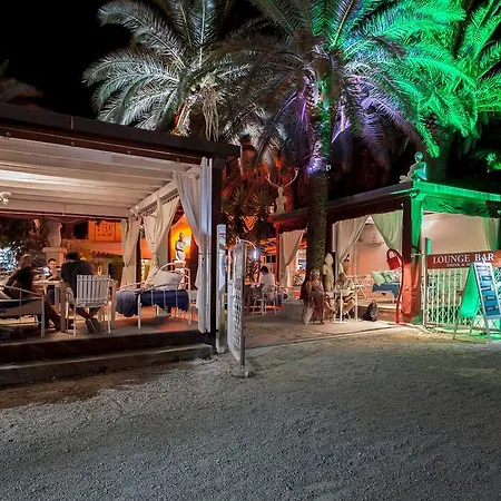 Domus Maritima فندق تروغير